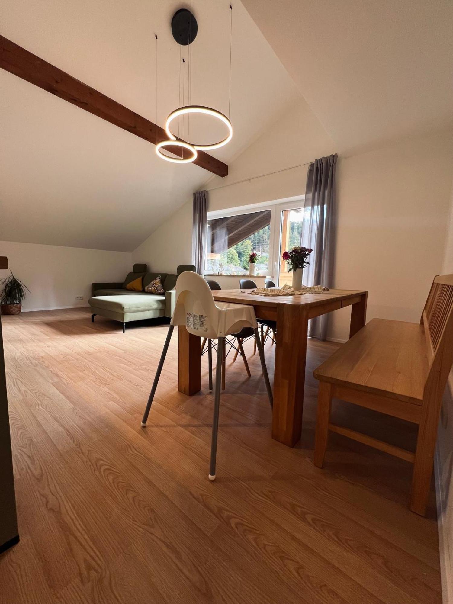 Leonie Apartment *